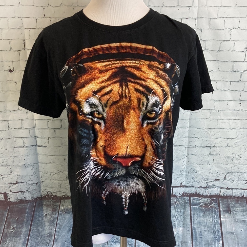 Hot Rock Tiger Wearing Headphones Tee Shirt Concert T-Shirt Novelty Punk Goth
